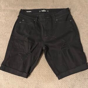 Never worn. New without tags. Hollister men’s jean shorts